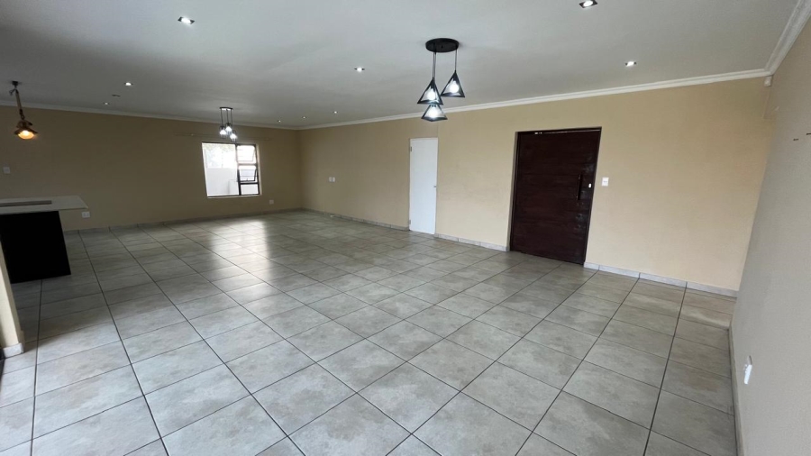 To Let 4 Bedroom Property for Rent in Fountains Estate Eastern Cape